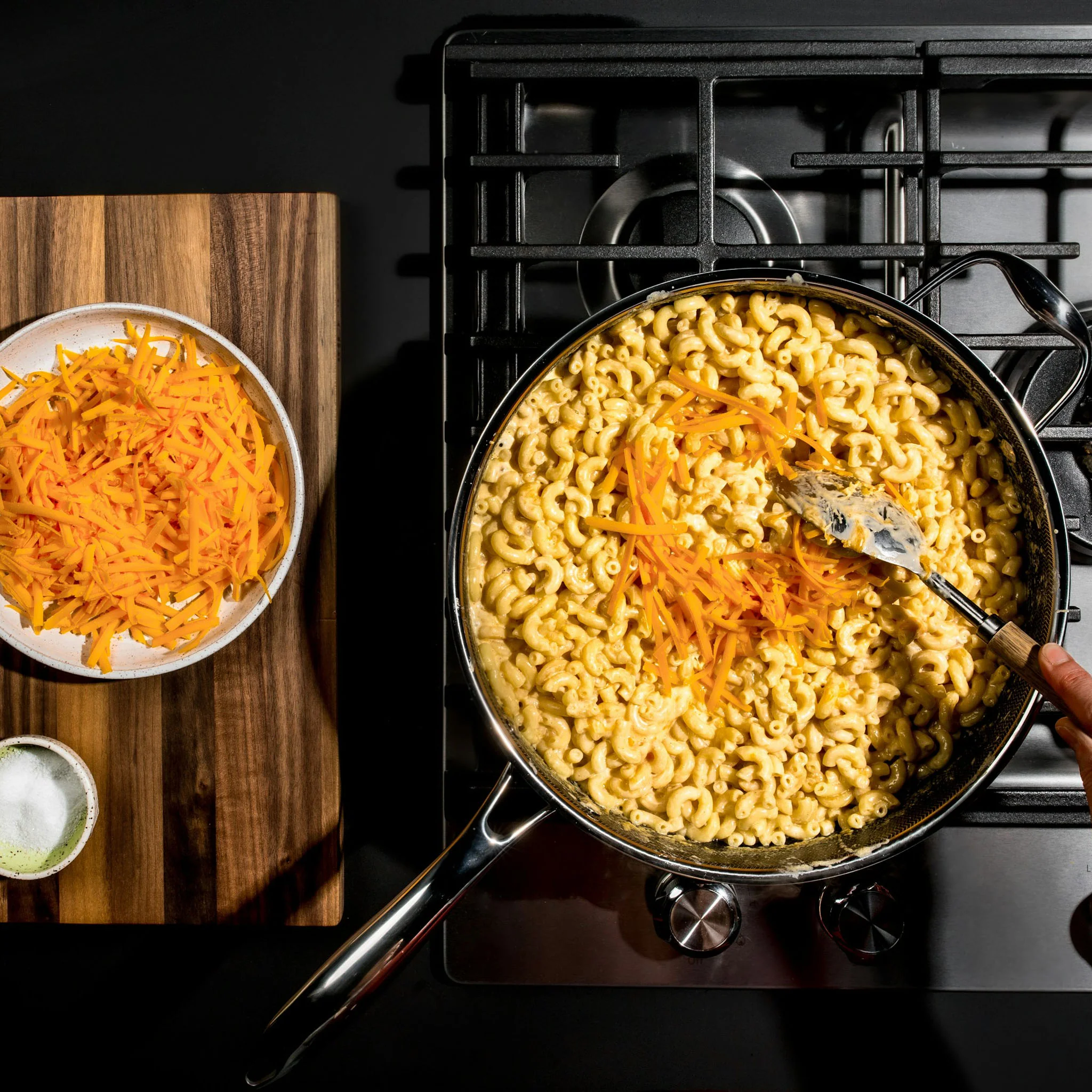4.3 Litre Hybrid Deep Sauté Pan with Lid - Image 3