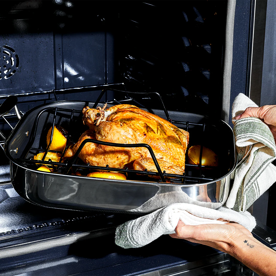 Roasting Pan with Rack - Image 8